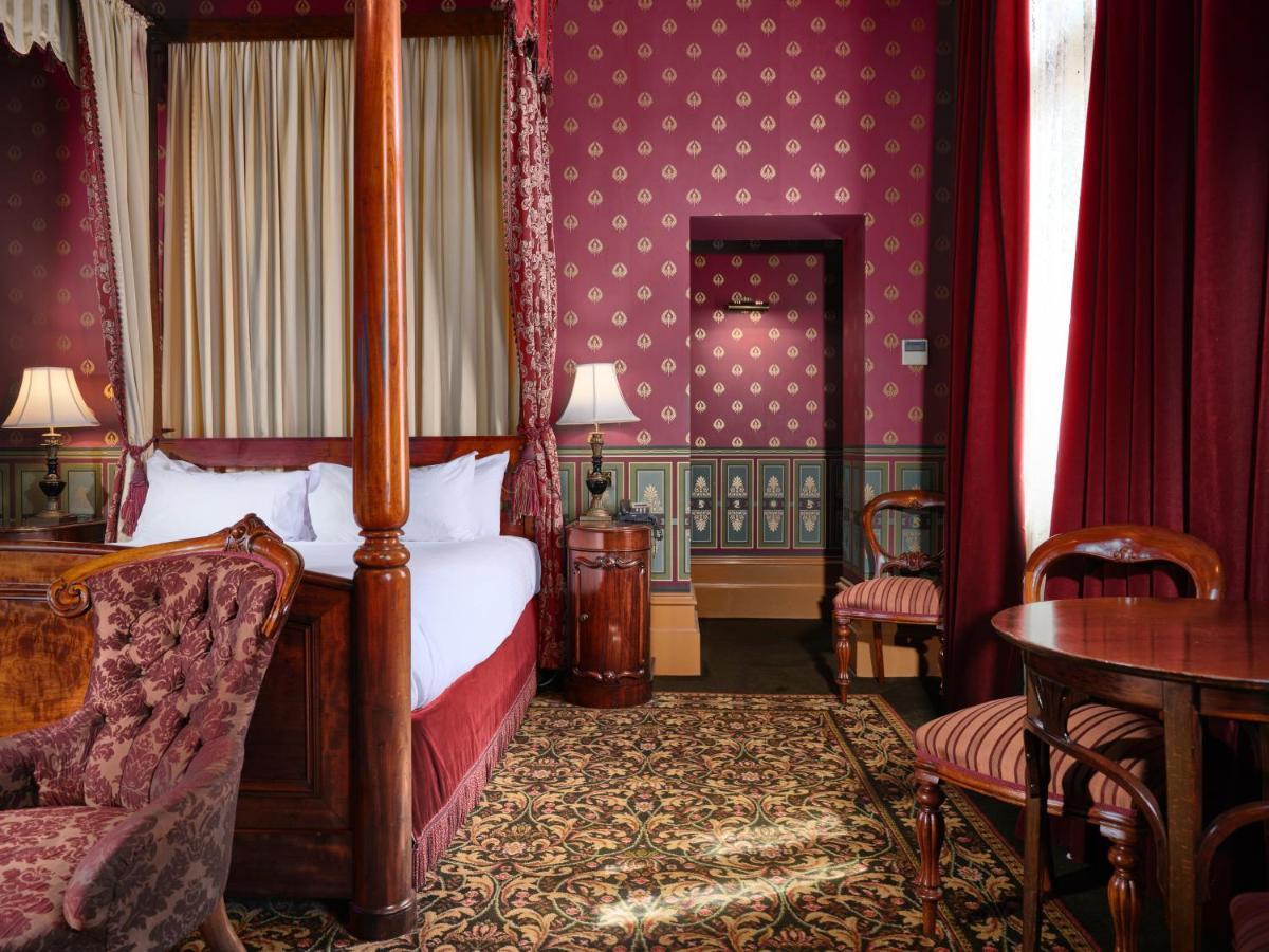 Craig'S Royal Hotel Ballarat Exterior foto A bedroom at the hotel