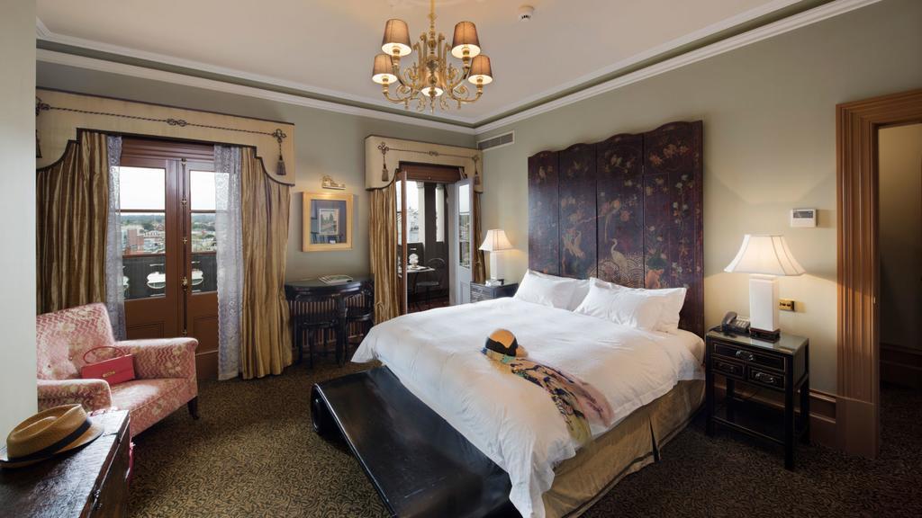 Craig'S Royal Hotel Ballarat Exterior foto A guest room at the Hotel de la Paix