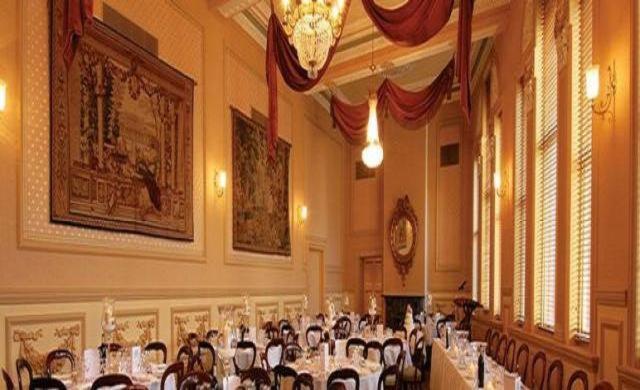 Craig'S Royal Hotel Ballarat Exterior foto The restaurant's interior