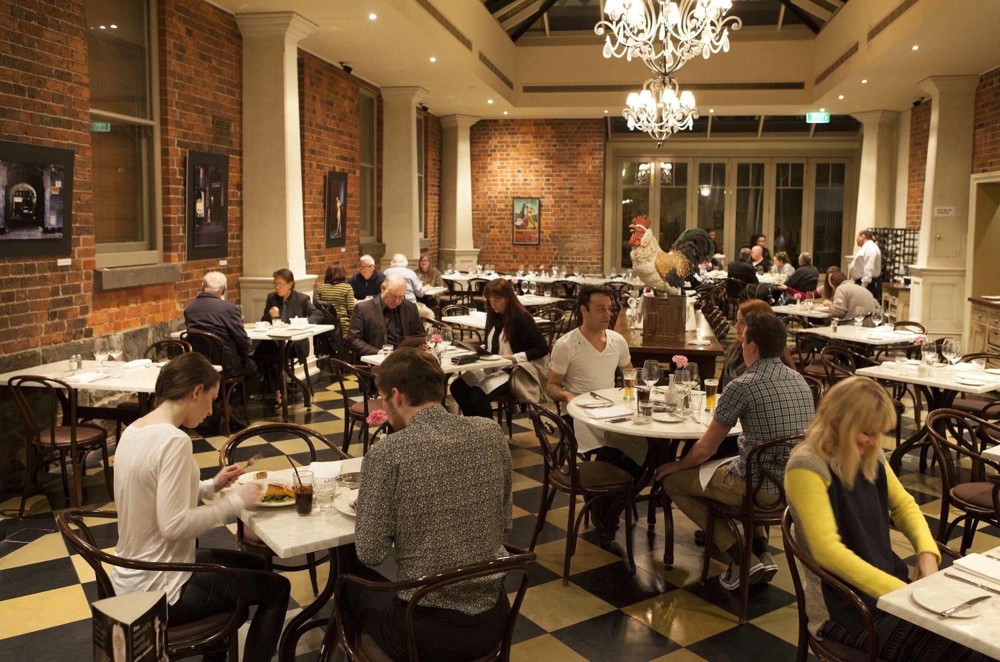 Craig'S Royal Hotel Ballarat Exterior foto Interior of the restaurant